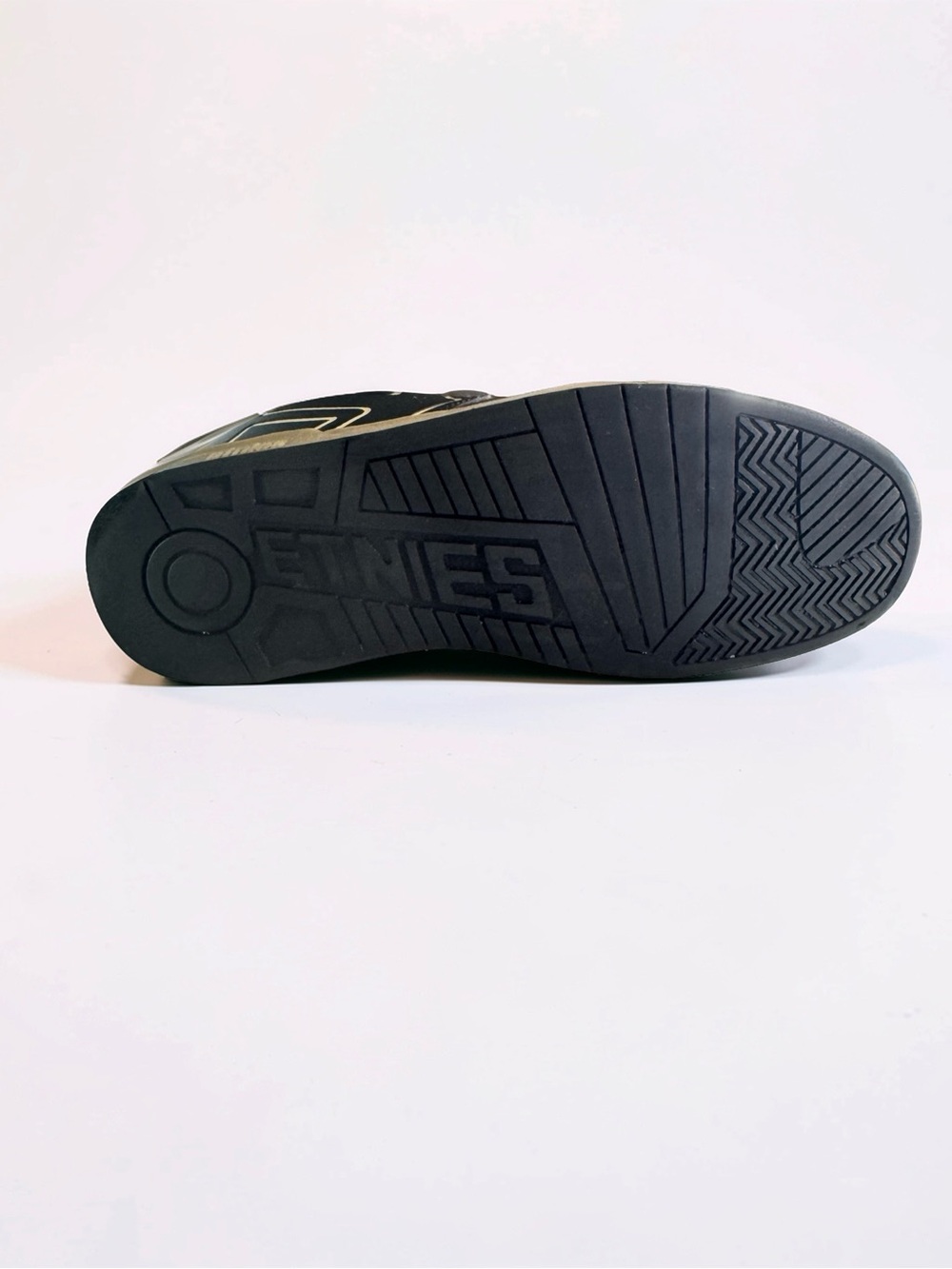Etnies Frontside Black Gold Gum Skate Shoes Men's Size 10 NEW - Picture 2 of 9